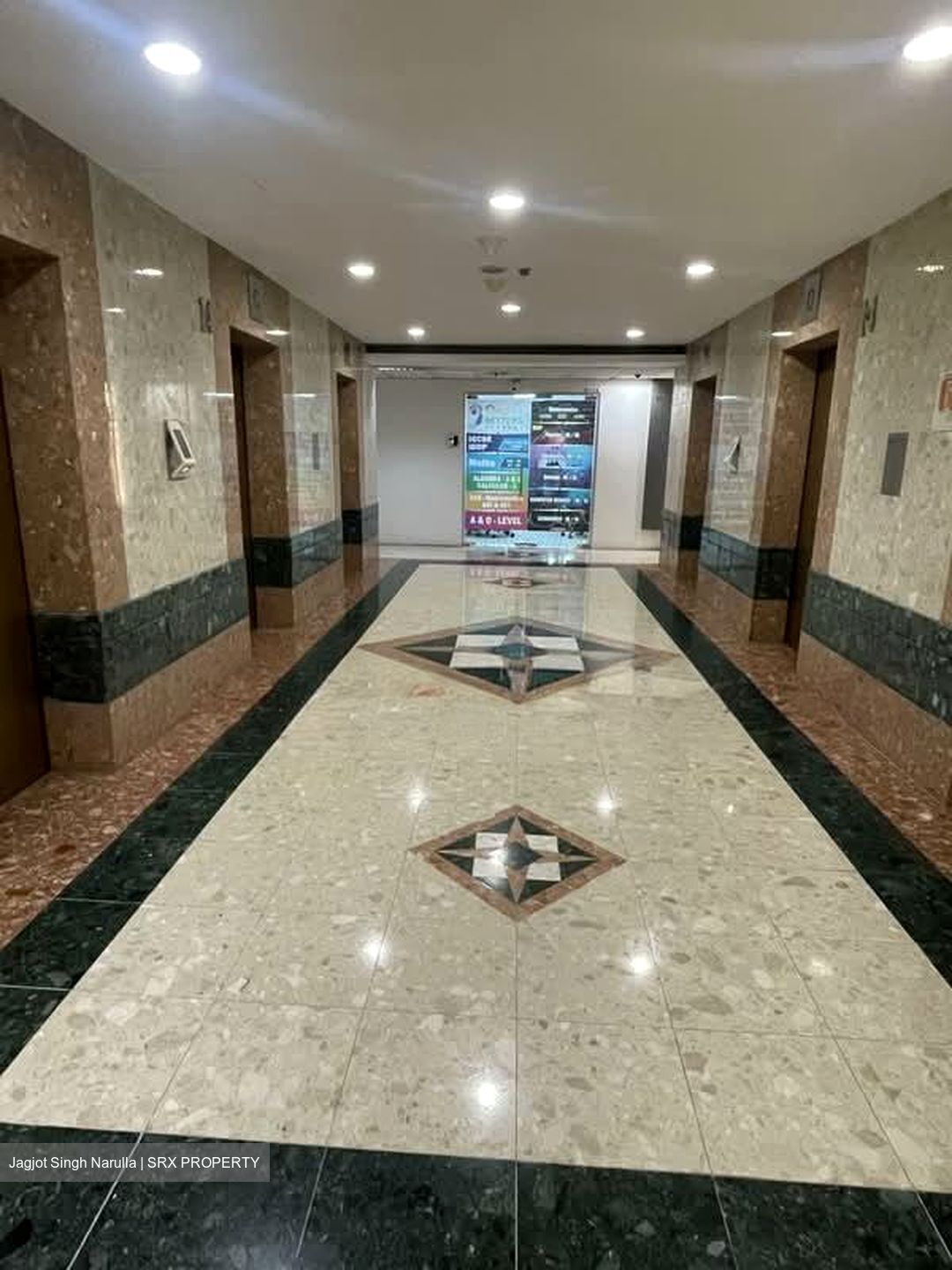 High Street Centre (D6), Office #586030411
